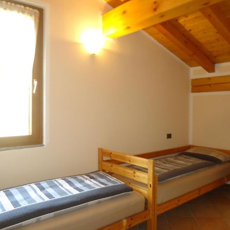 Casa Carla, bis 4 Personen, Garten, Balkon mit Blick auf den See und die Berge Crone Exterior foto