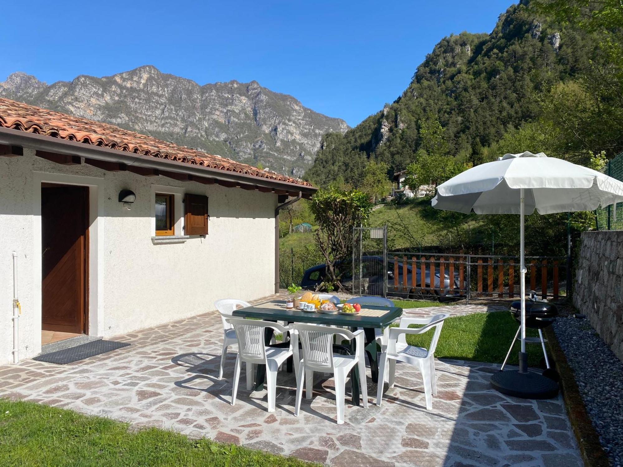 Casa Carla, bis 4 Personen, Garten, Balkon mit Blick auf den See und die Berge Crone Exterior foto
