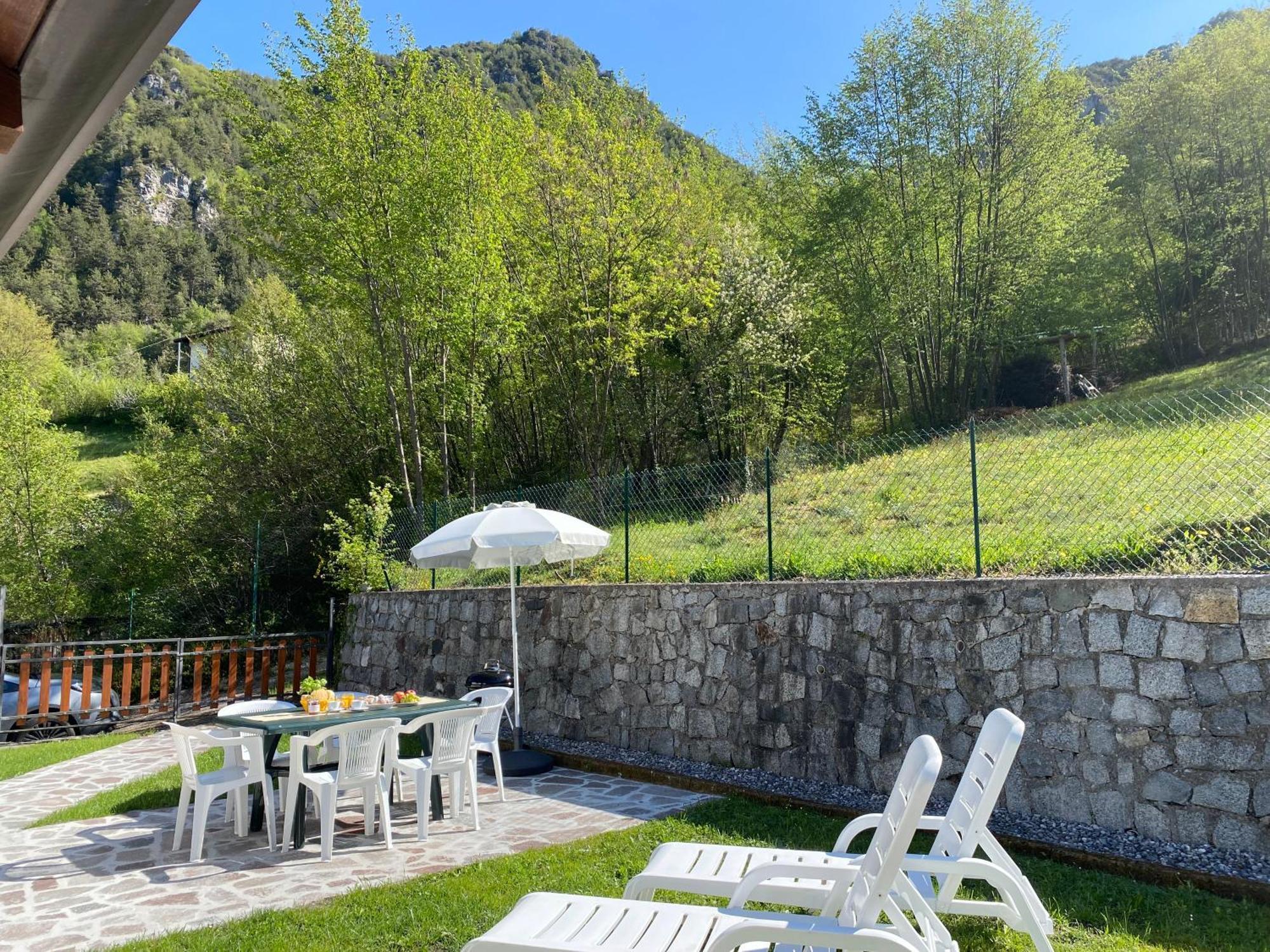 Casa Carla, bis 4 Personen, Garten, Balkon mit Blick auf den See und die Berge Crone Exterior foto
