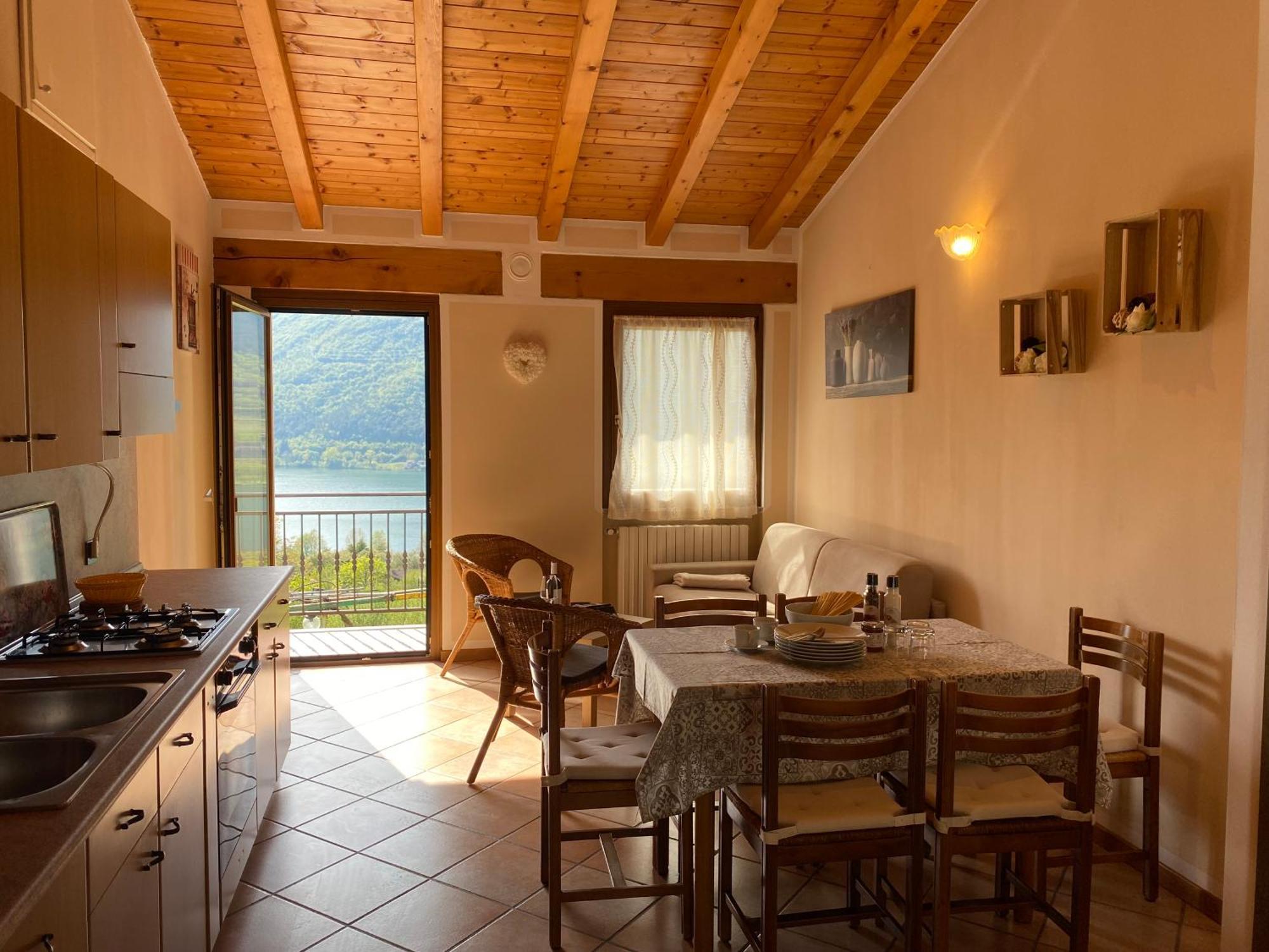 Casa Carla, bis 4 Personen, Garten, Balkon mit Blick auf den See und die Berge Crone Exterior foto
