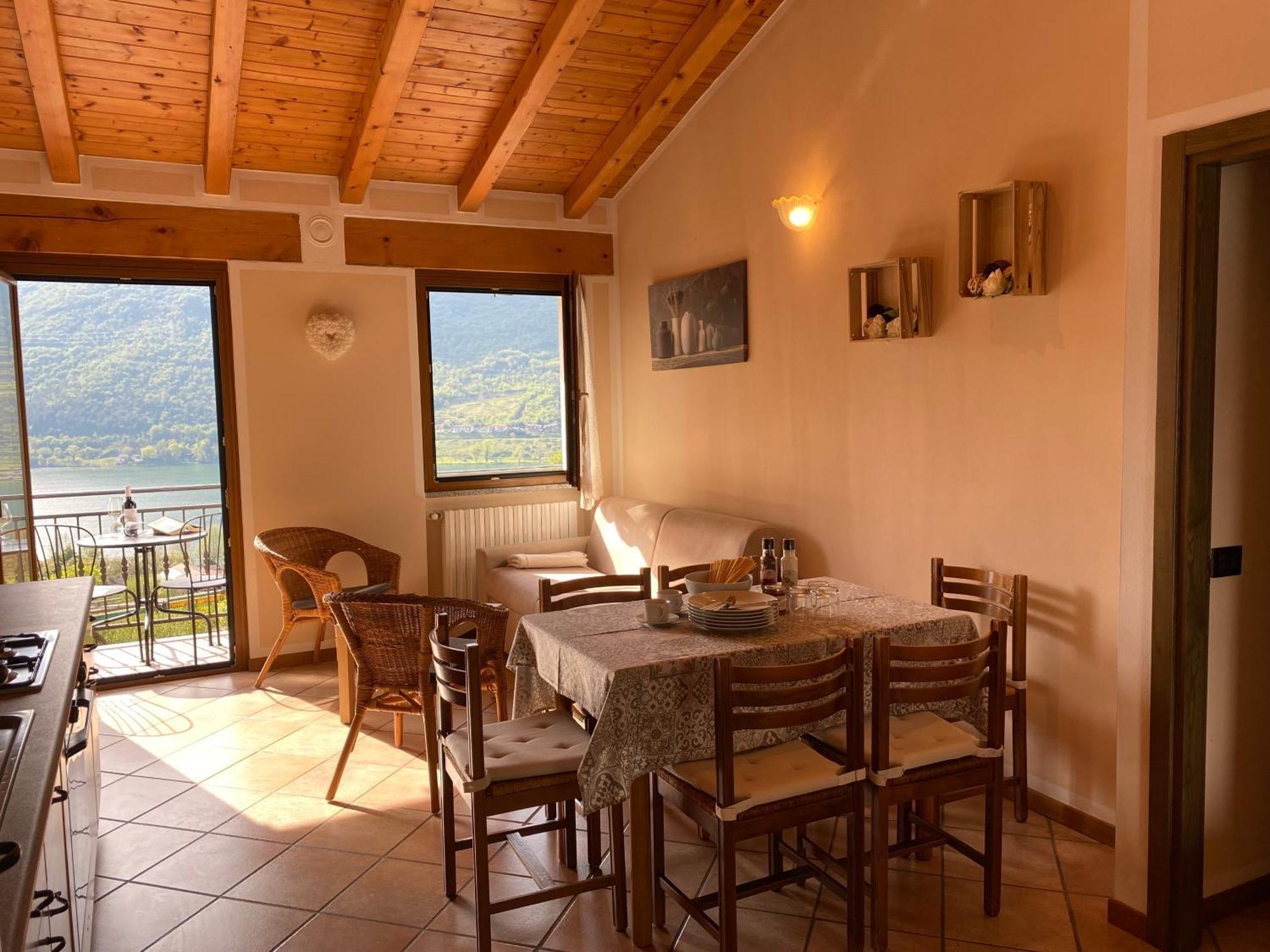 Casa Carla, bis 4 Personen, Garten, Balkon mit Blick auf den See und die Berge Crone Exterior foto