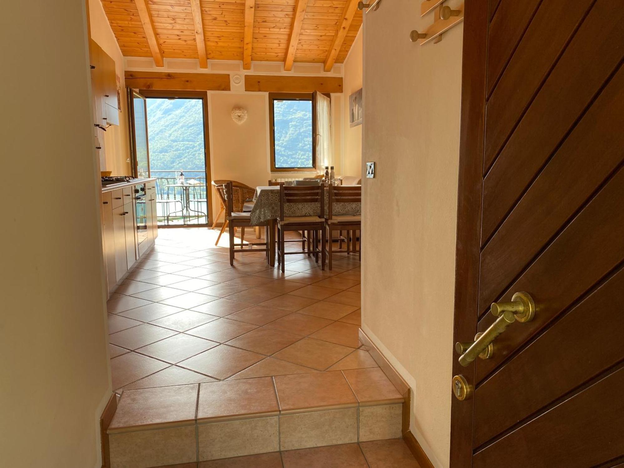Casa Carla, bis 4 Personen, Garten, Balkon mit Blick auf den See und die Berge Crone Exterior foto